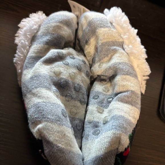 Black Cat Christmas Slipper Socks - Picture 3 of 4